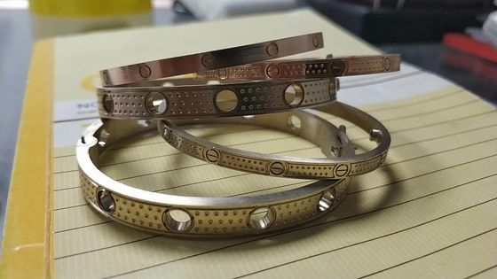 OEM 18k Joyería de oro sólido China fábrica de joyería de marca personalizada montajes y configuraciones