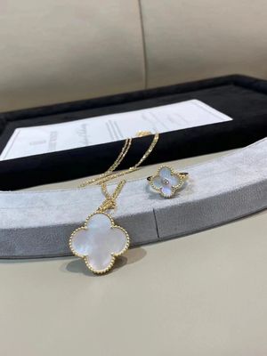 Oro sólido de 18 carats personalizable Joyería de Custom Brand Fábrica de joyas China