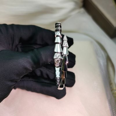 Joyería personalizada de oro de 18k, alta gama, oro blanco, personalización para una belleza duradera
