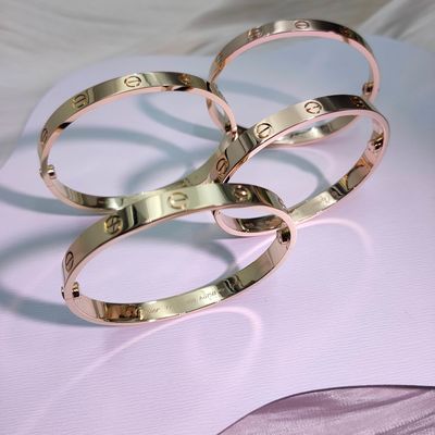 18K Oro Modelo Clásico Love Bracelet Tamaño Medio 6,1 mm de Ancho Sistema de Fijación Original con Dos tornillos y destornillador
