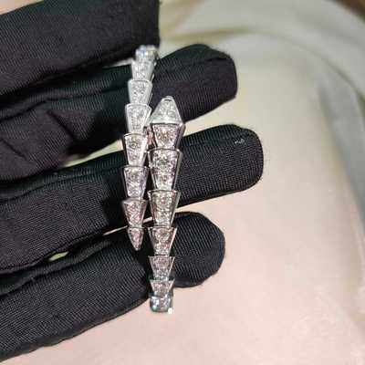 Claridad de Diamante Vvs Joyería Fina Colección de Oro de 18 Quilates Lujo Detalle Exquisito Elegancia Atemporal Piezas de Joyería Exclusivas
